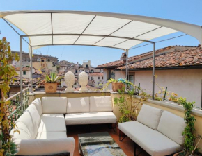 Borgo San Jacopo Penthouse by 360Rentals Florence